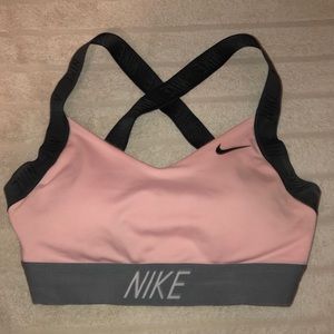 Nike Woman’s Padded Sports Bra (Small)